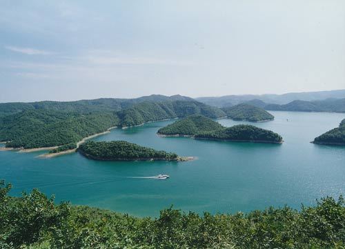 漳河（湖北中部河流（长江支流沮漳河上游））