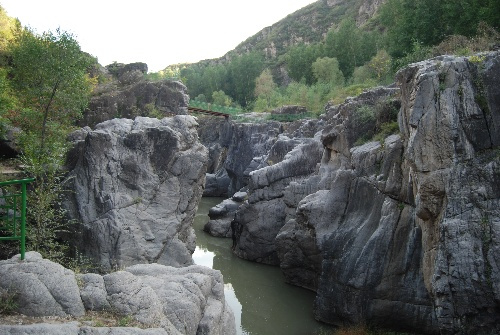 北京滴水壶乌龙峡旅游风景区