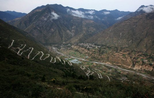 阴平古道（甘肃省文县景点名称）