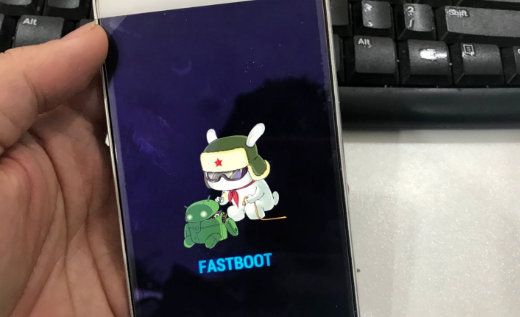 小米手机屏幕上出现fastboot是什么意思？