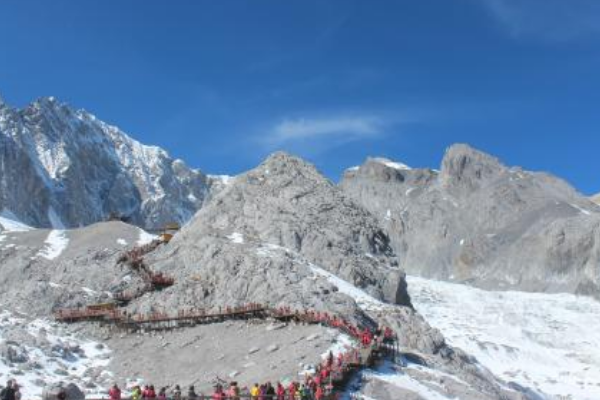 去玉龙雪山要准备什么东西？