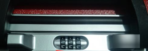 铝框双扣锁行李箱怎么设密码