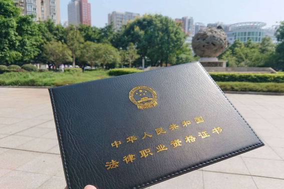 法考报名时间是什么时候？