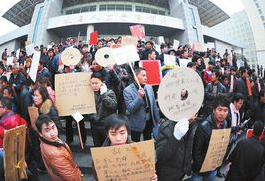 上海劳务市场在哪？注意不是人才市场啊