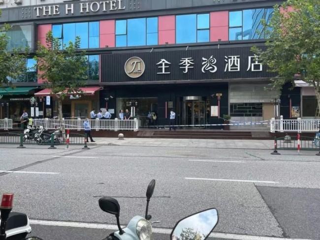 上海全季鸿酒店回应命案，对于那些已经定好房的应该赔偿吗？