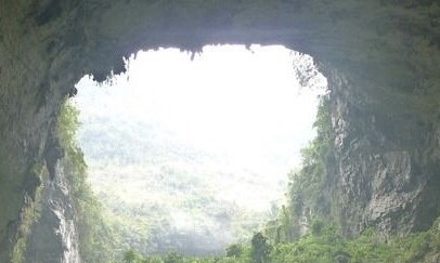 近日，10多名驴友在未开发溶洞探险失联，救援行动进行的如何了？