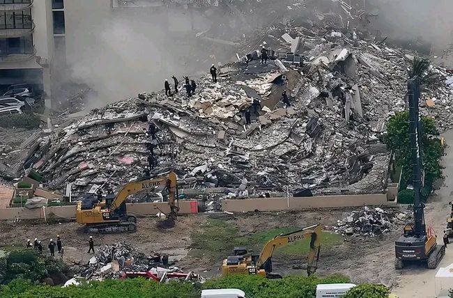 美国倒塌公寓剩余建筑被爆破，为何要进行爆破？