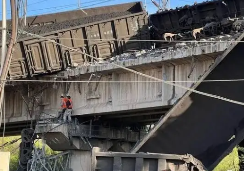 大秦铁路天津段有两辆货运火车发生碰撞，可能带来哪些影响？