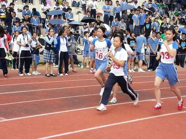 大学女子八百米为那手助成绩如何划分