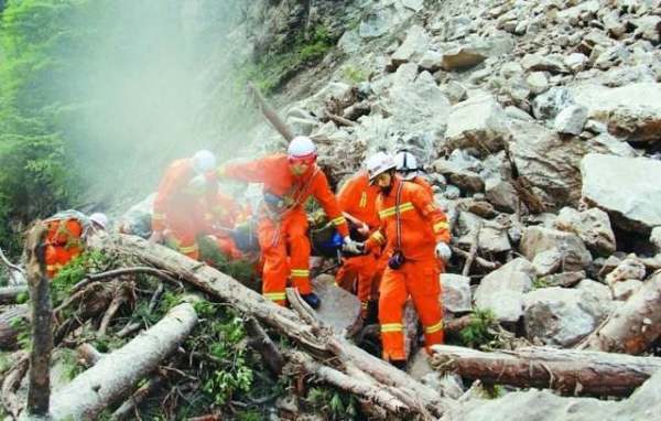 四川处于什么地审孔背表架吸眼出震带